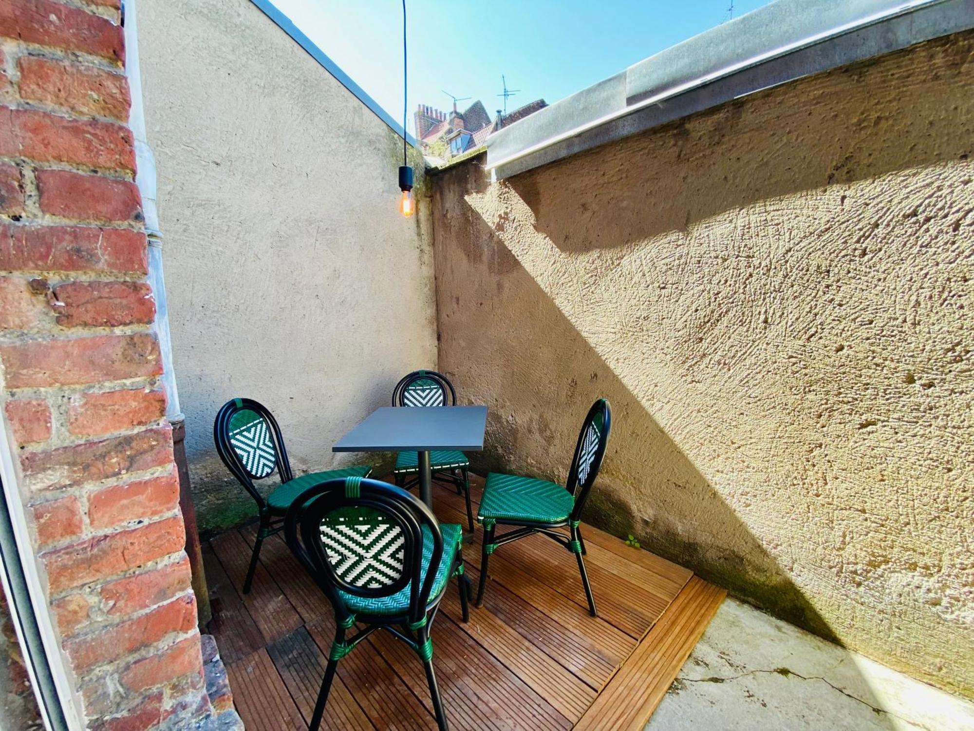 Oasis Urbaine - Spacieux Et Calme Avec Patio Lille Dış mekan fotoğraf